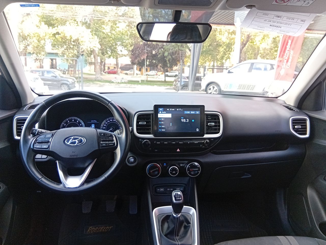 HYUNDAI - 28