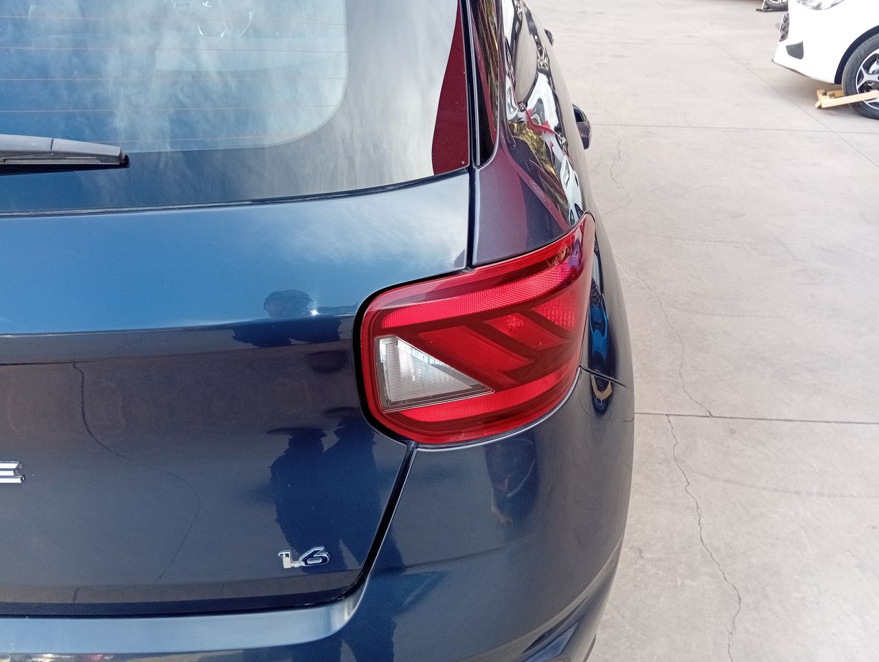 HYUNDAI - 17