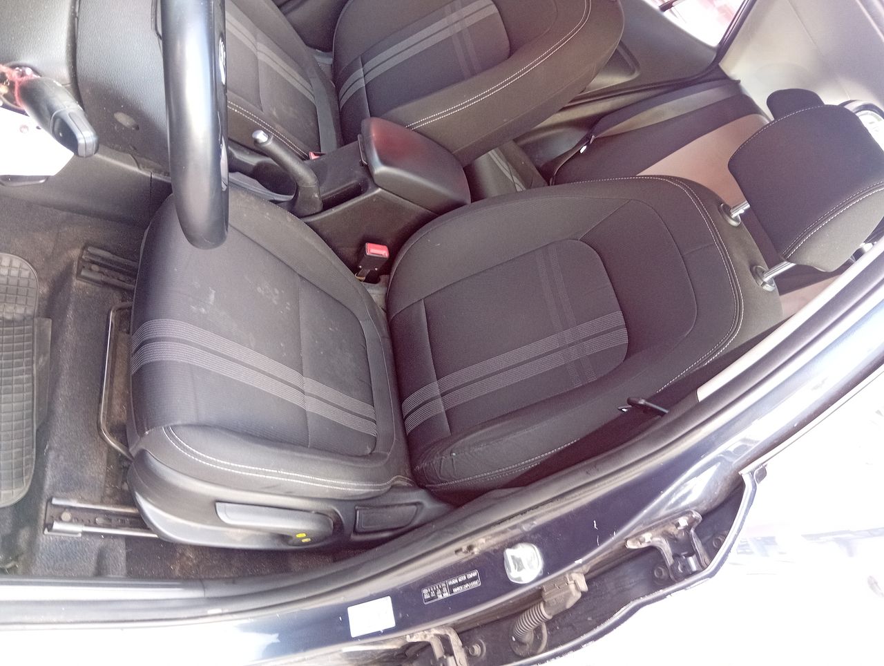 HYUNDAI - 20