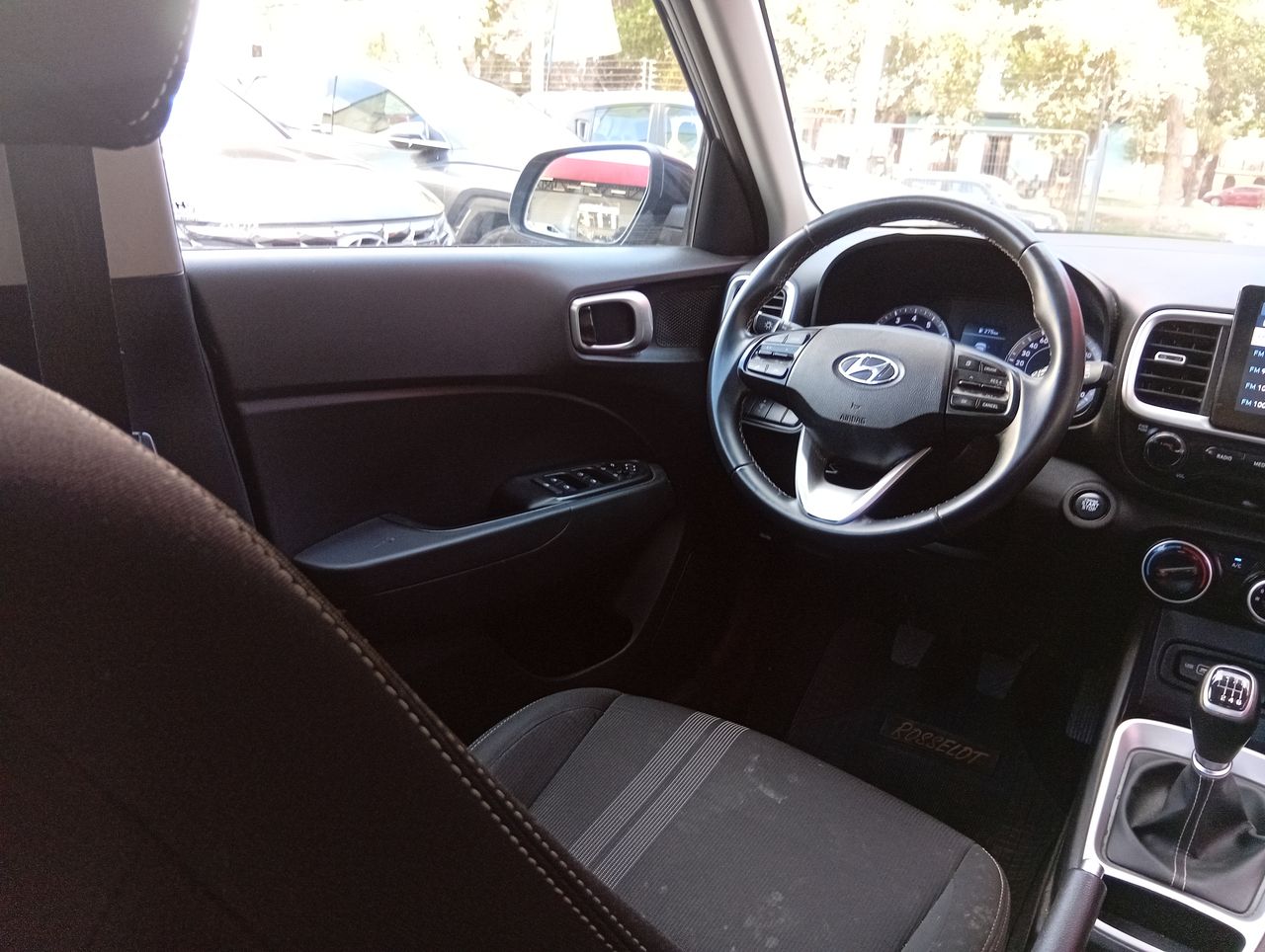 HYUNDAI - 9