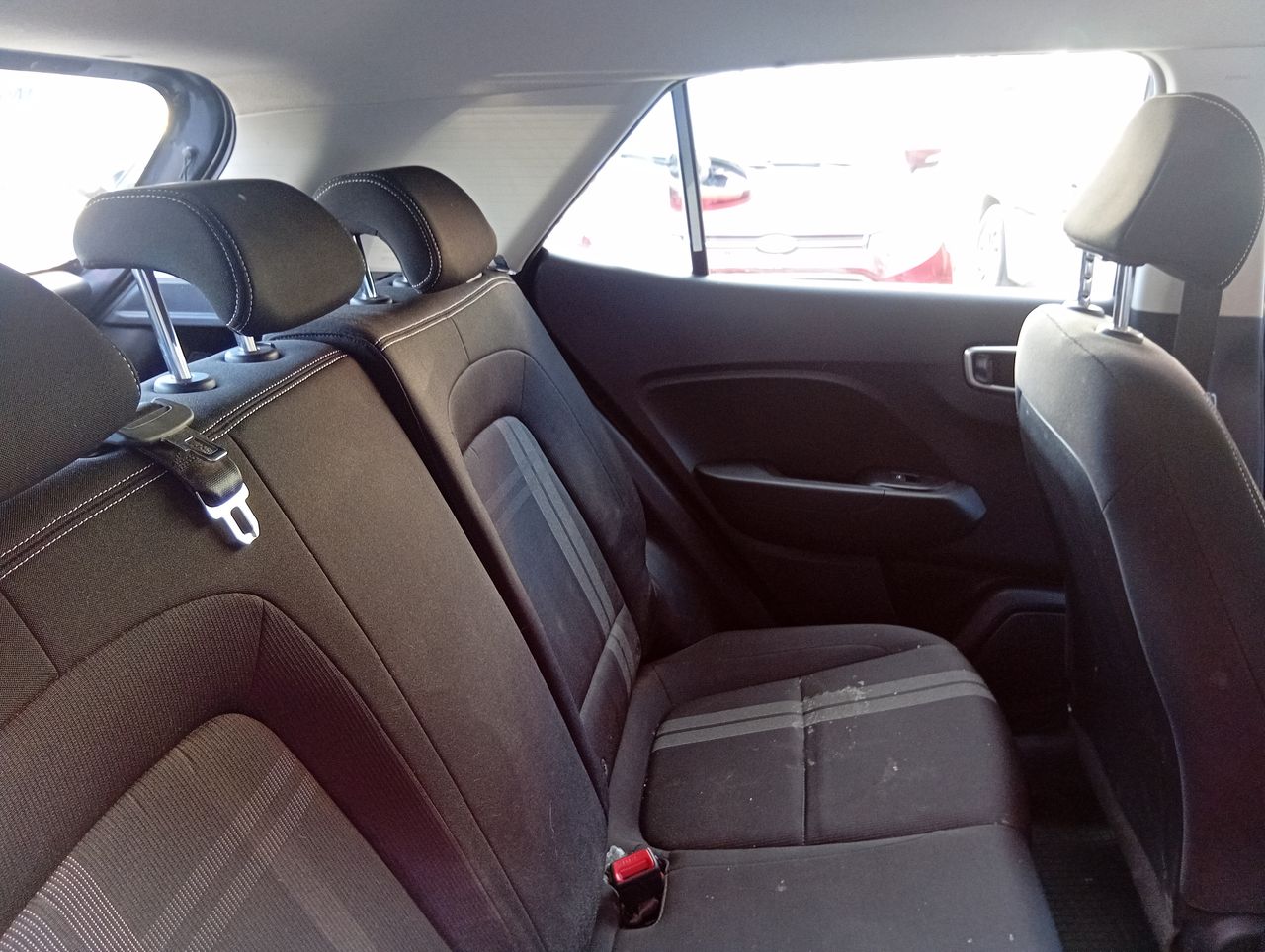 HYUNDAI - 12