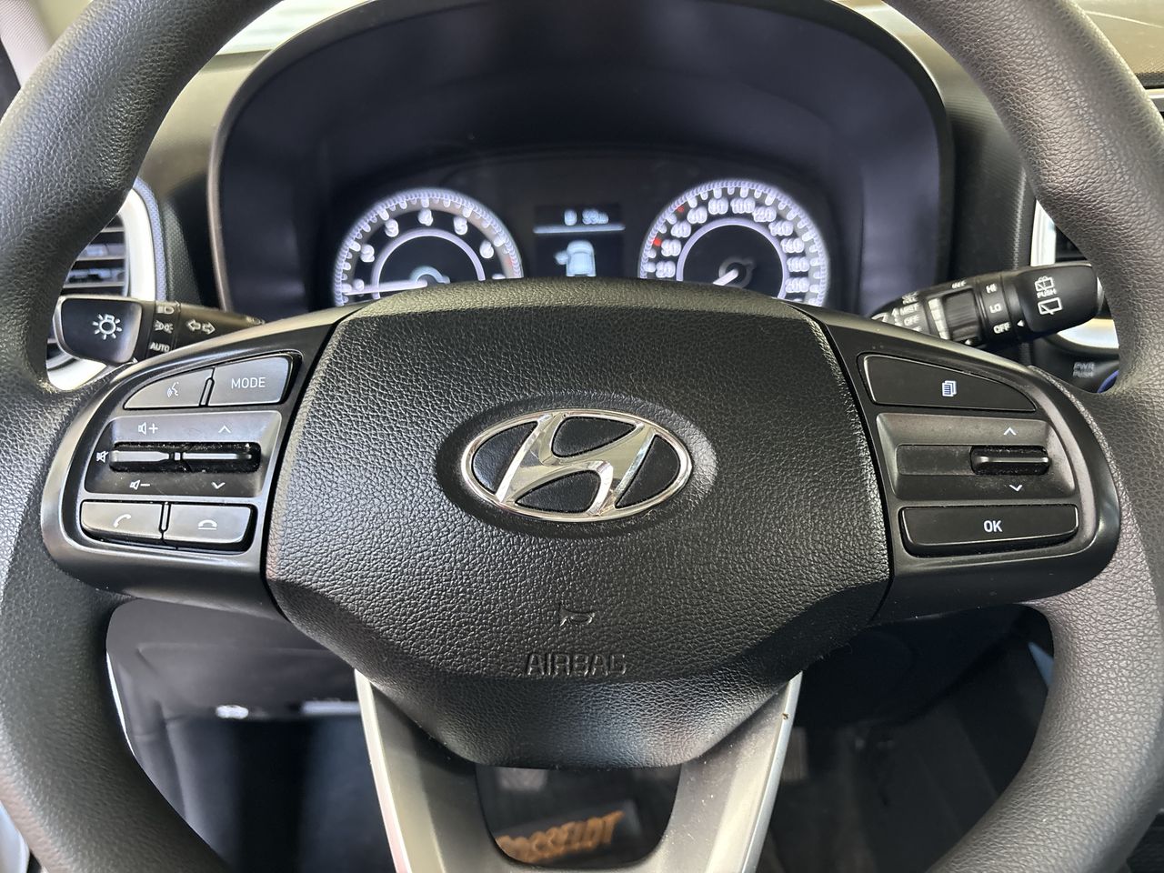 HYUNDAI - 23