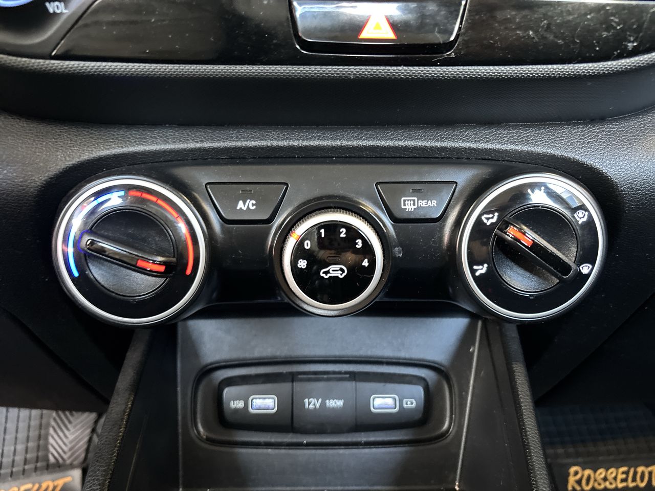 HYUNDAI - 27