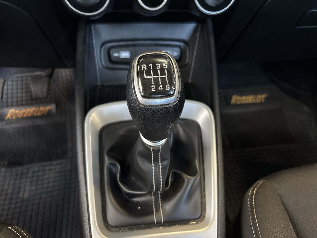 HYUNDAI - 28
