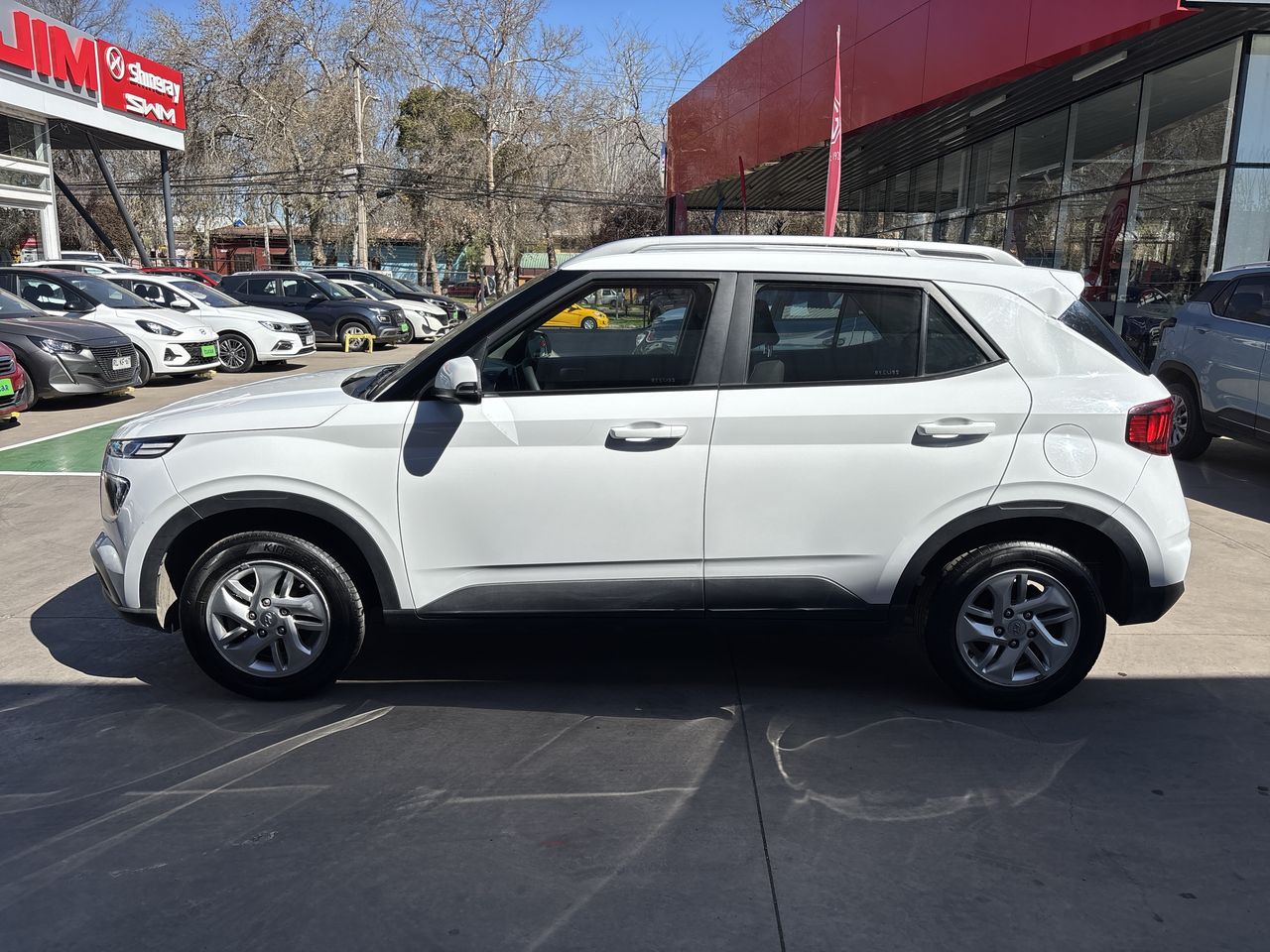 HYUNDAI - 3