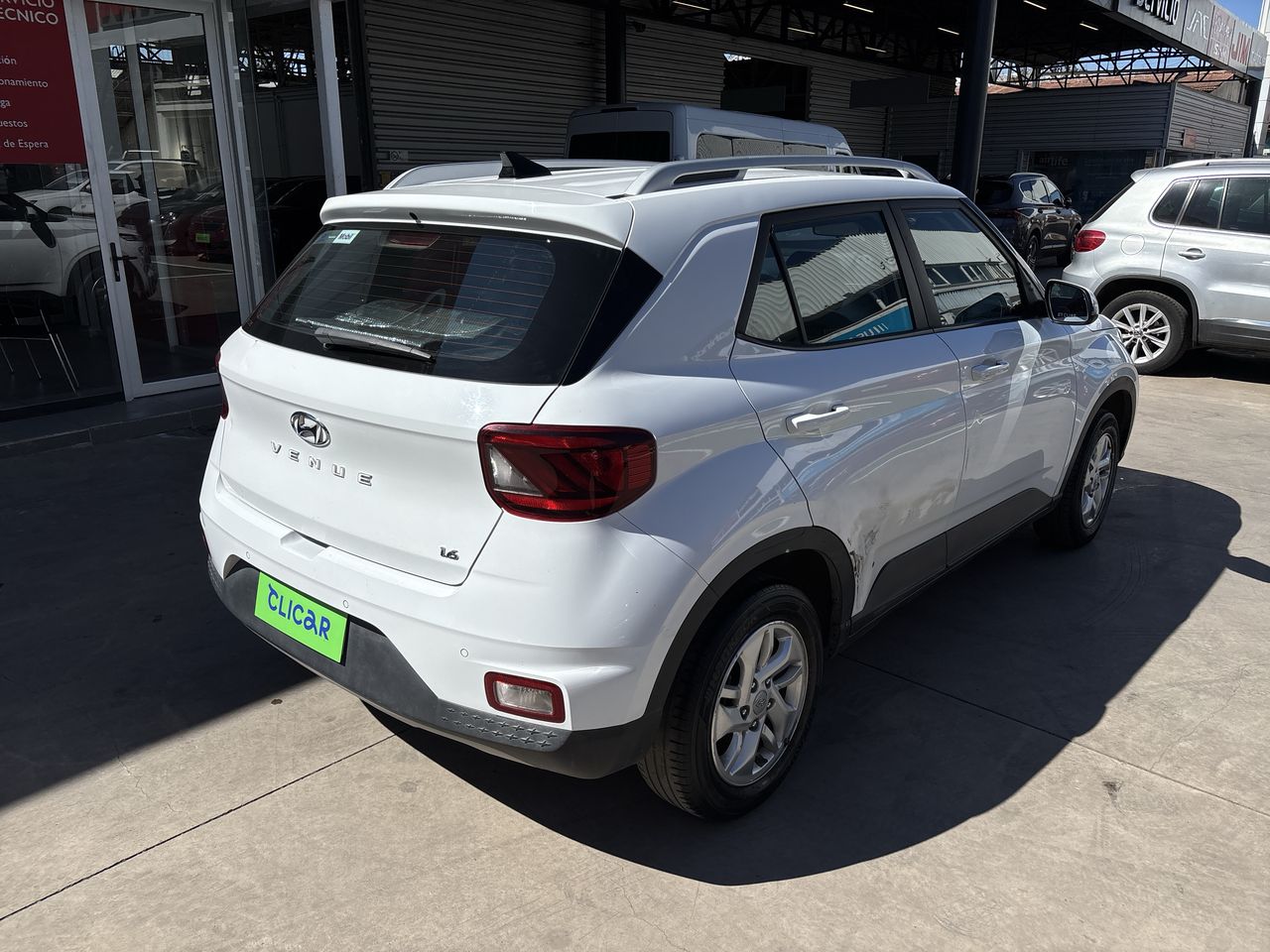 HYUNDAI - 6
