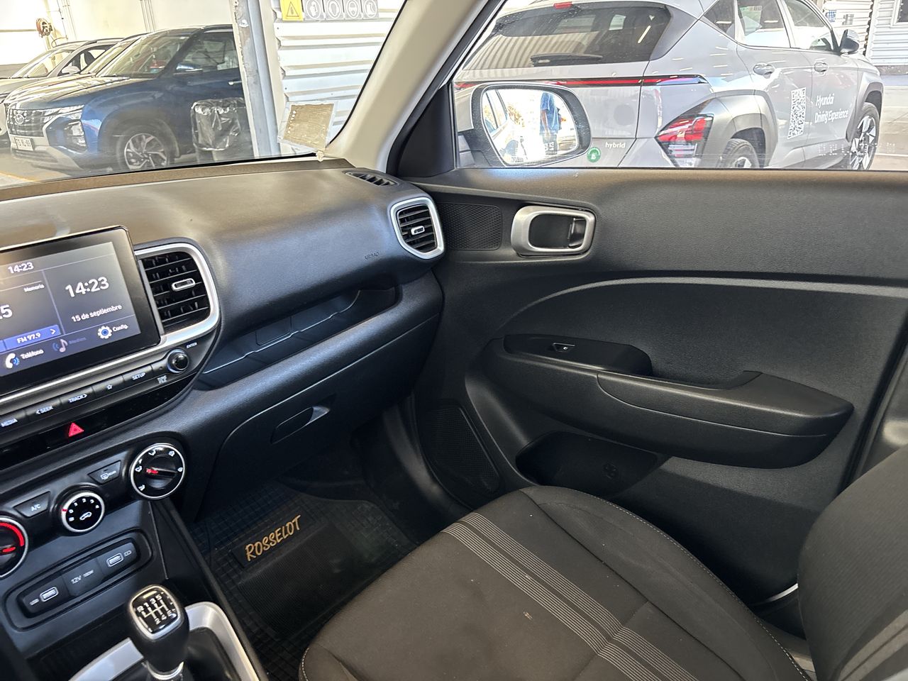 HYUNDAI - 9