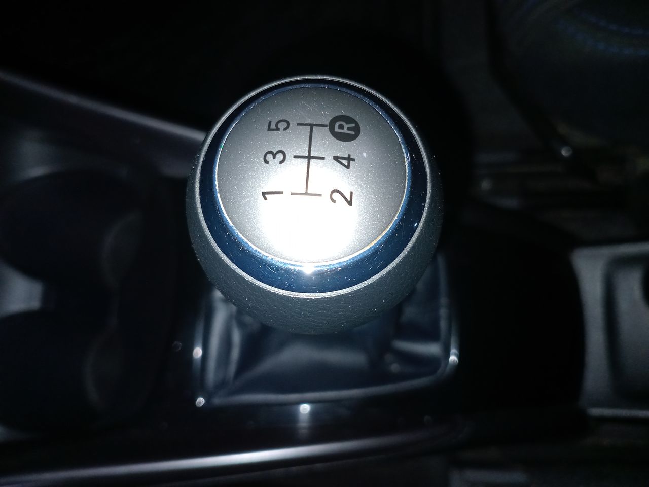 TOYOTA - 26