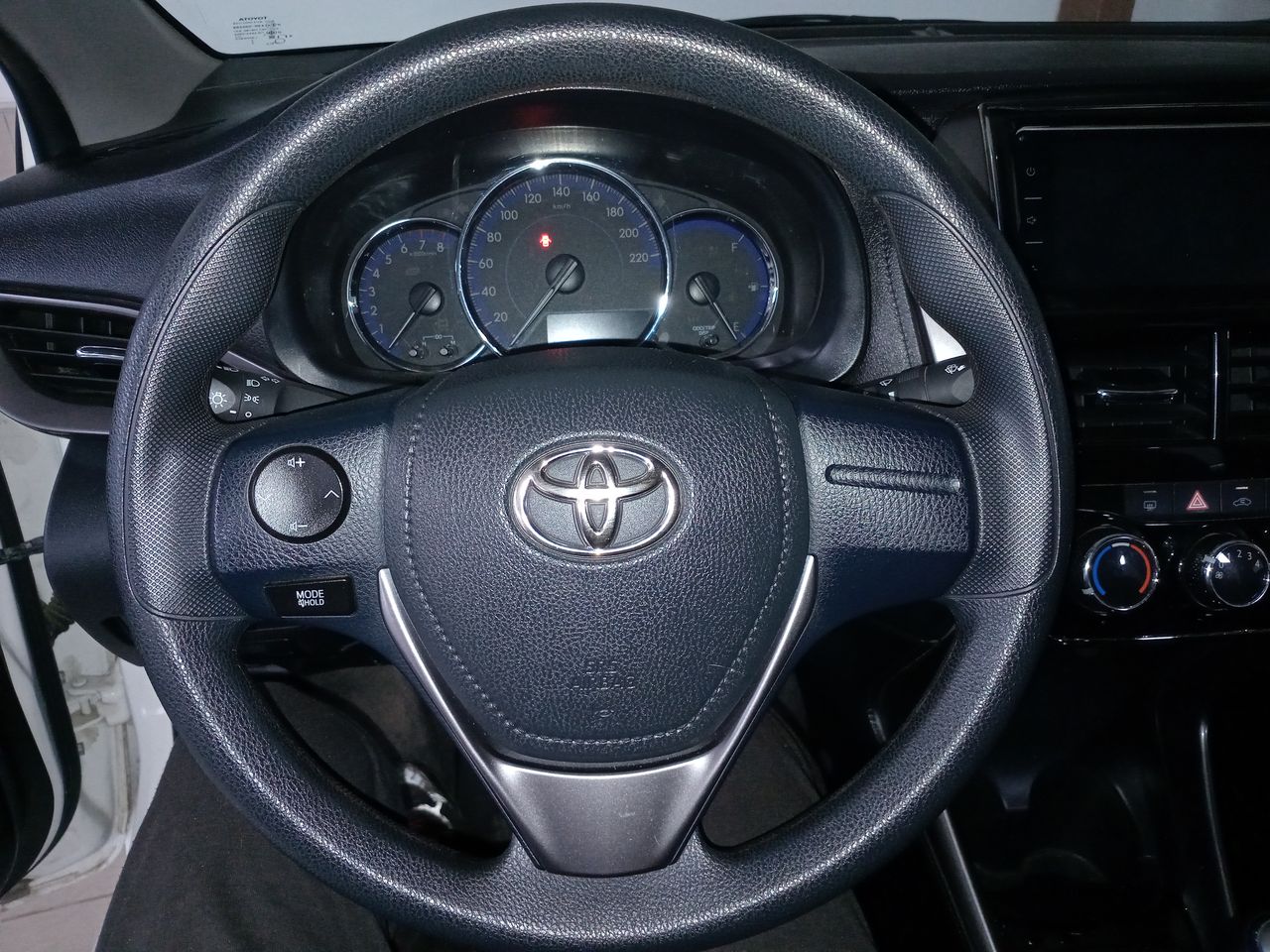 TOYOTA - 20
