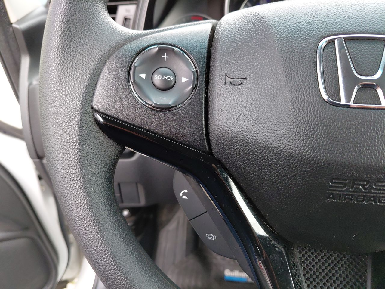 Honda WR-V — foto 17 de 26