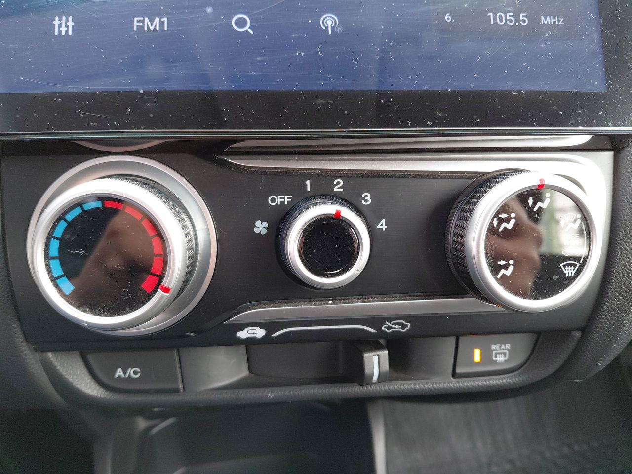 Honda WR-V — foto 21 de 26