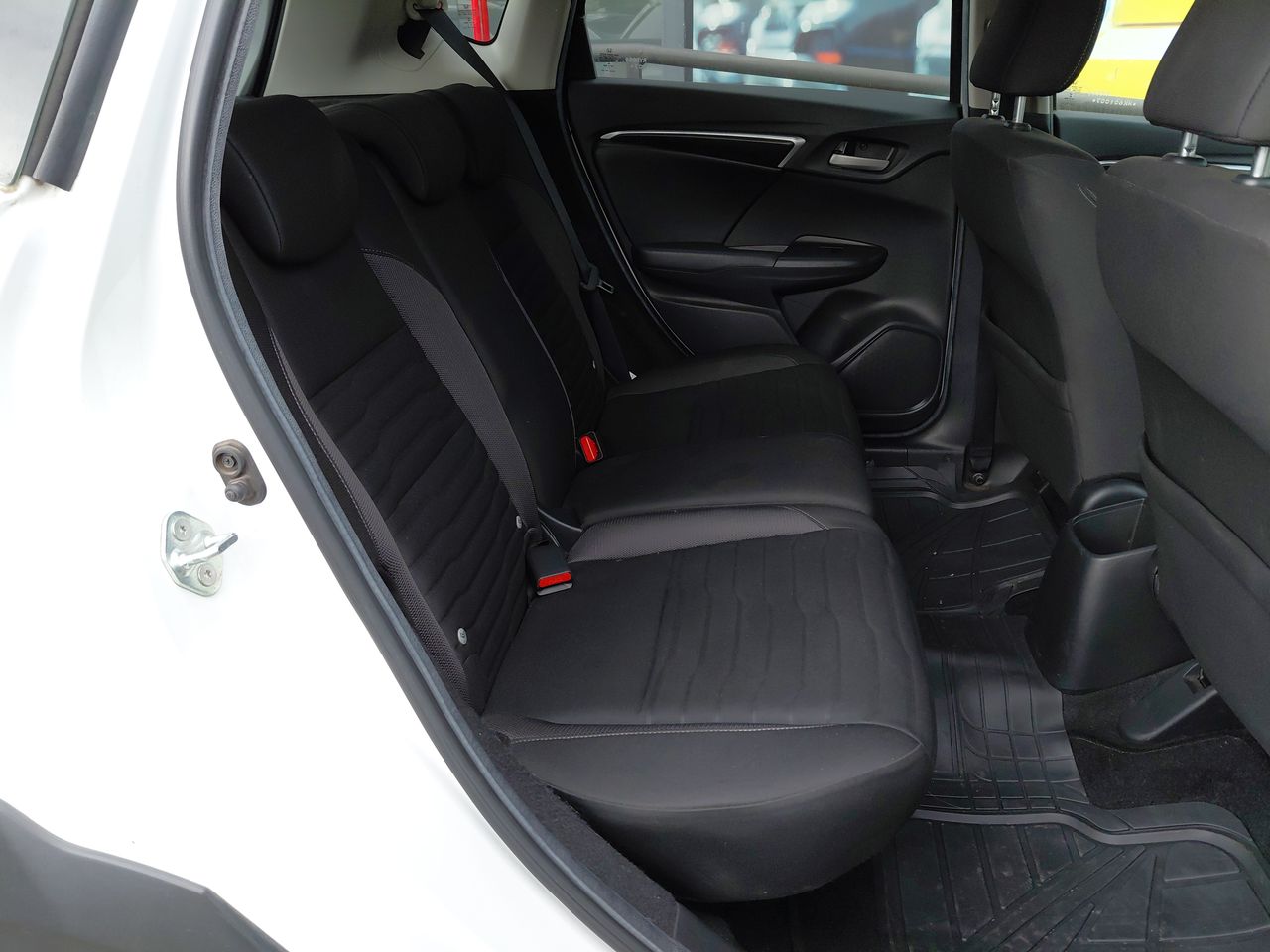 Honda WR-V — foto 25 de 26