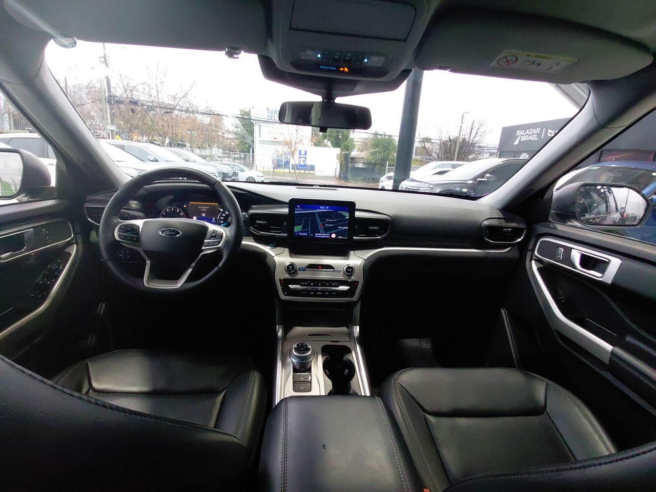 Ford Explorer — foto 25 de 28