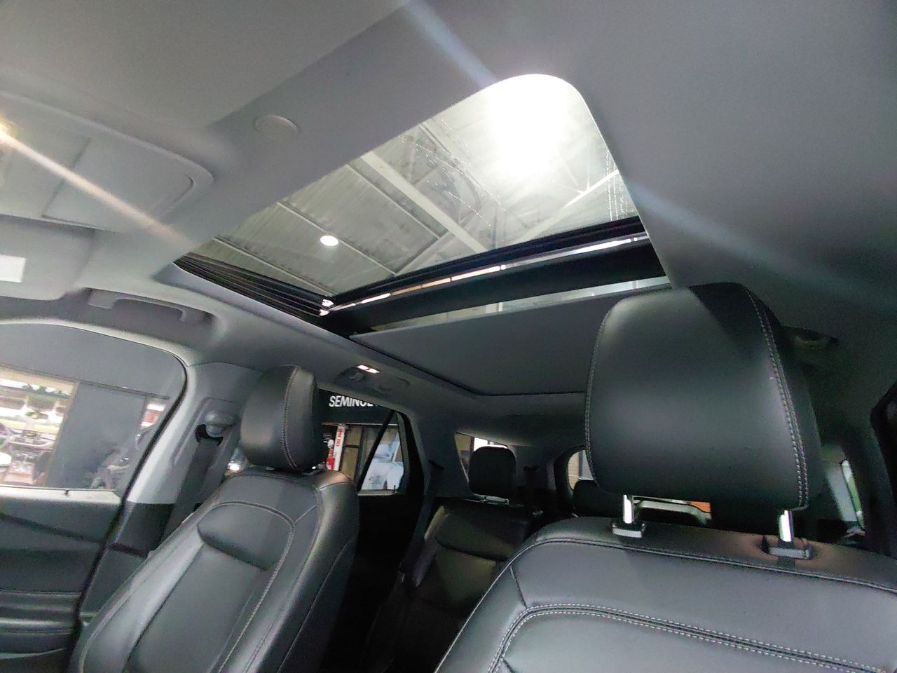 Ford Explorer — foto 26 de 28