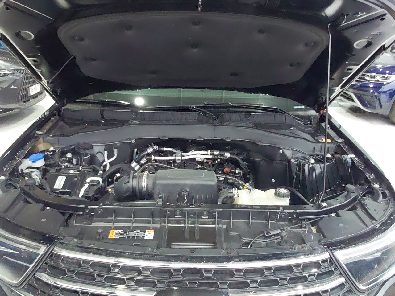 Ford Explorer — foto 11 de 28