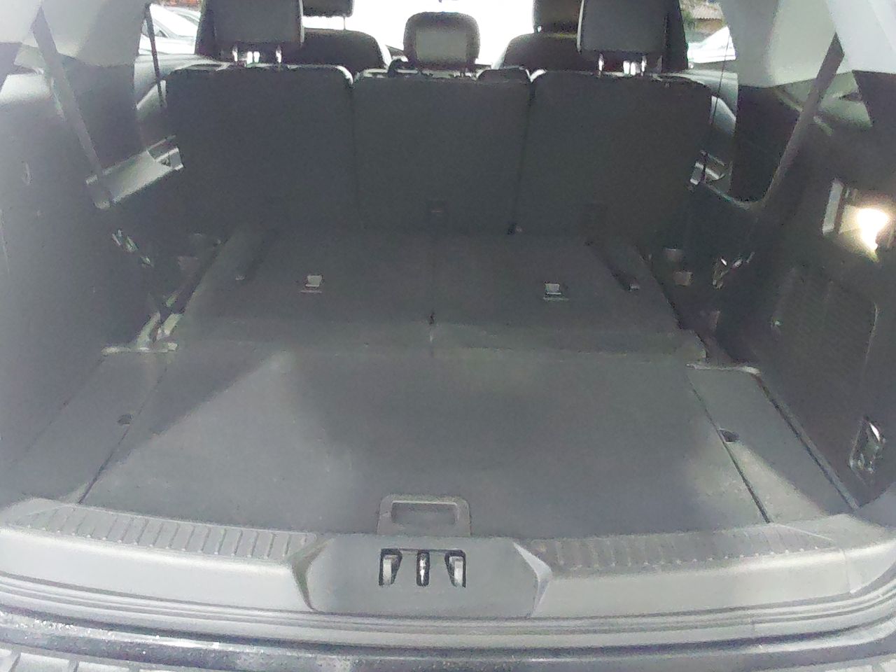 Ford Explorer — foto 14 de 28