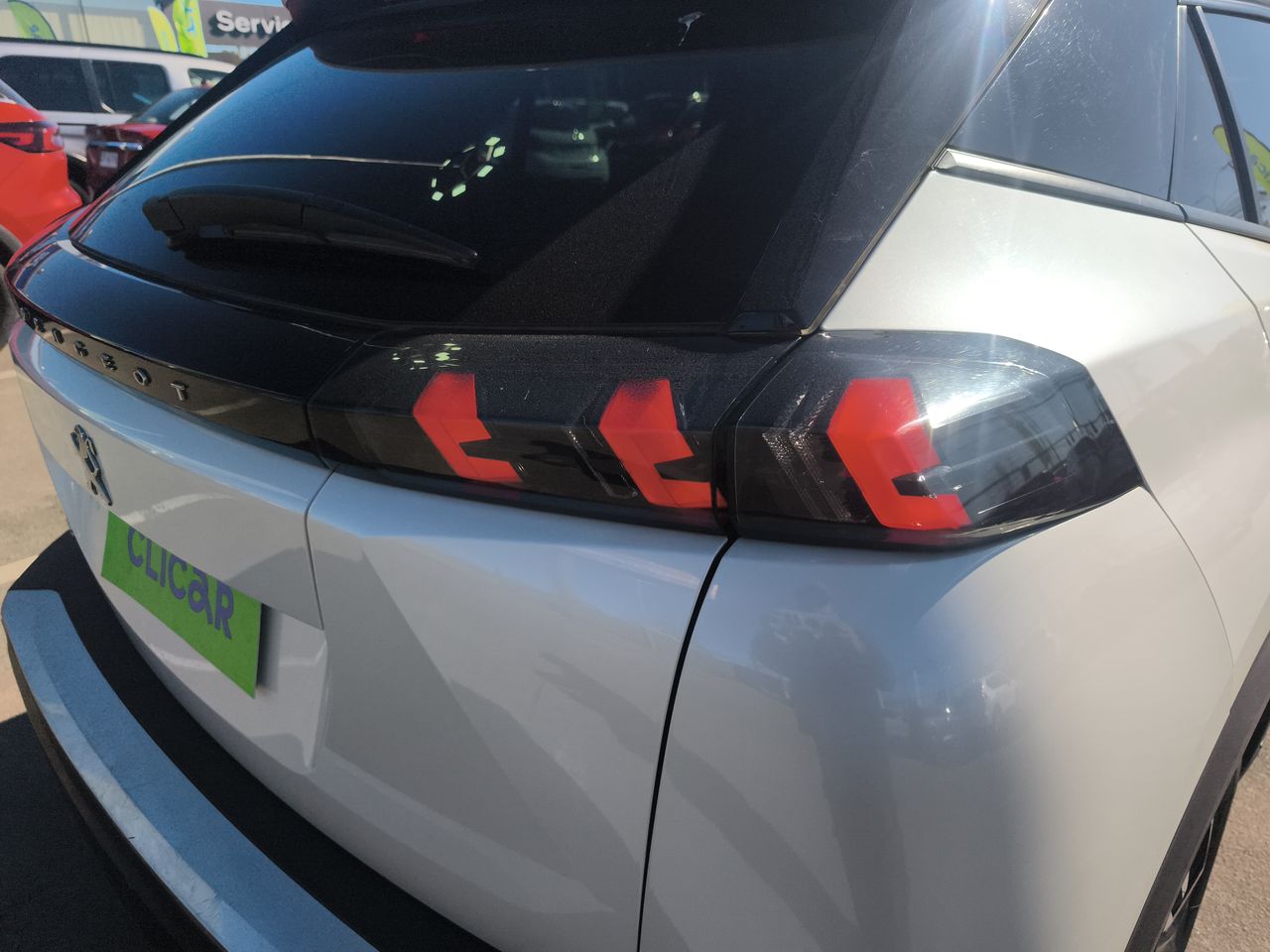 Peugeot 2008 — foto 19 de 33