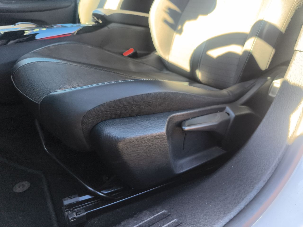 Peugeot 2008 — foto 22 de 33