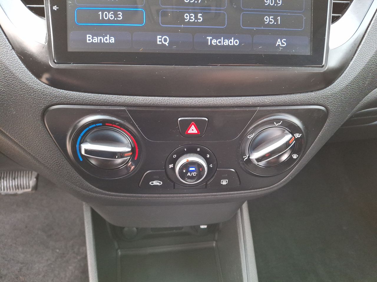 Hyundai Accent — foto 31 de 36