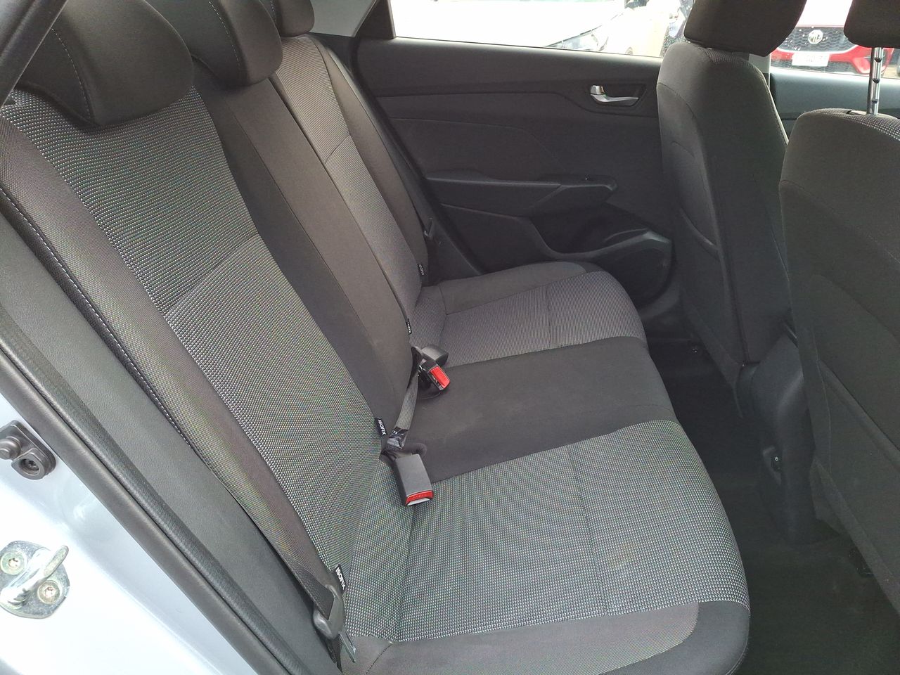 Hyundai Accent — foto 35 de 36