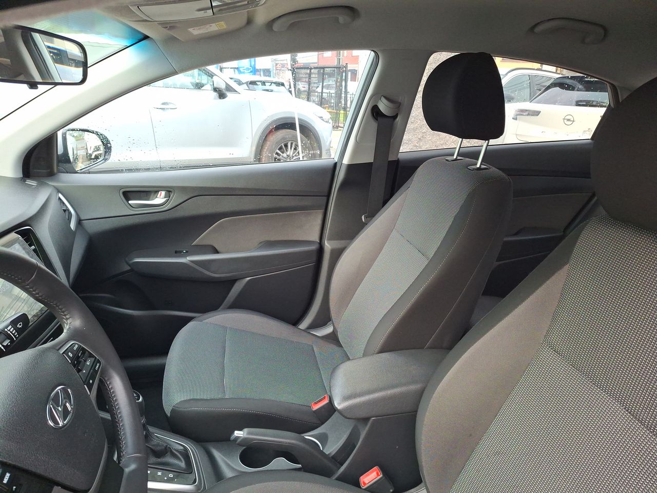 HYUNDAI - 3