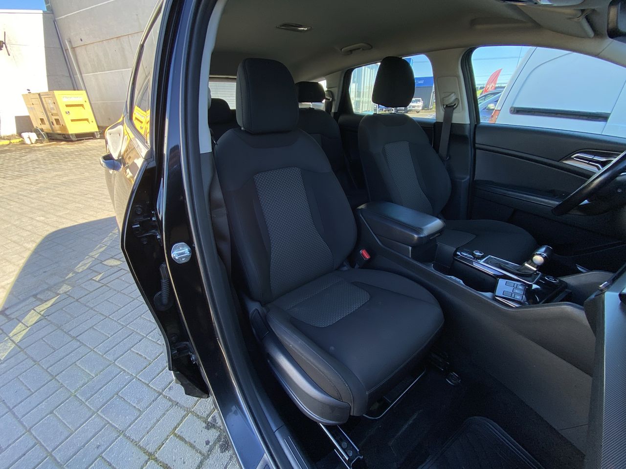 KIA Sportage — foto 35 de 36