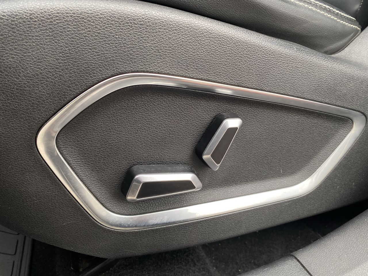 GEELY - 23