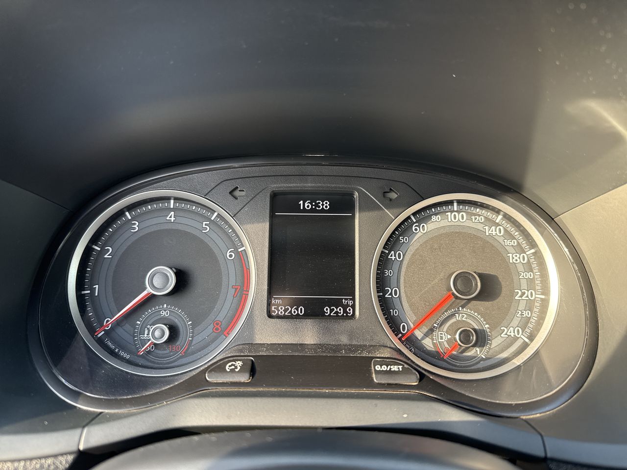 Volkswagen Gol — foto 28 de 34