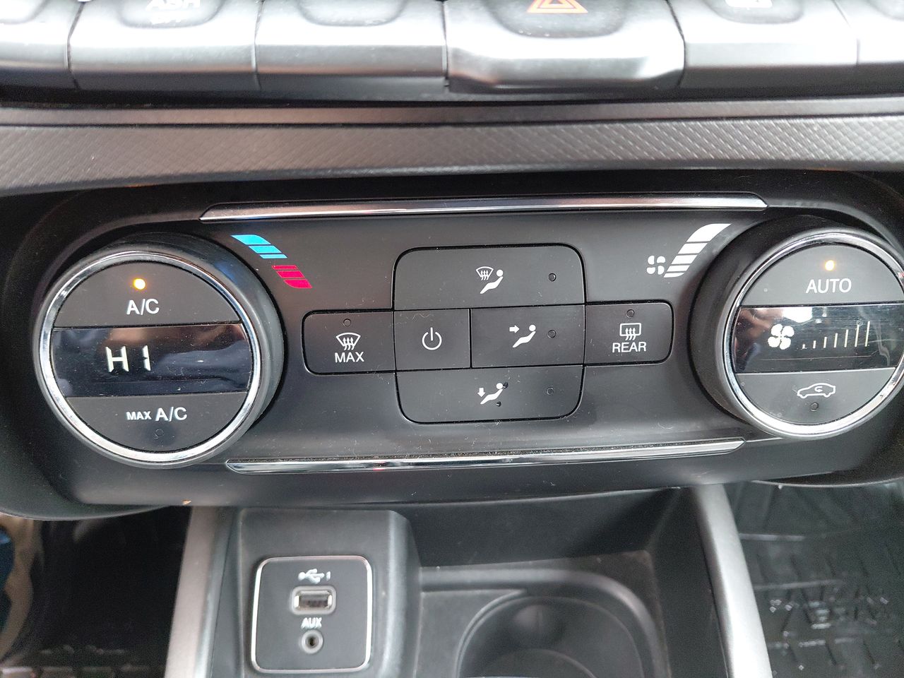 Fiat Cronos — foto 29 de 34