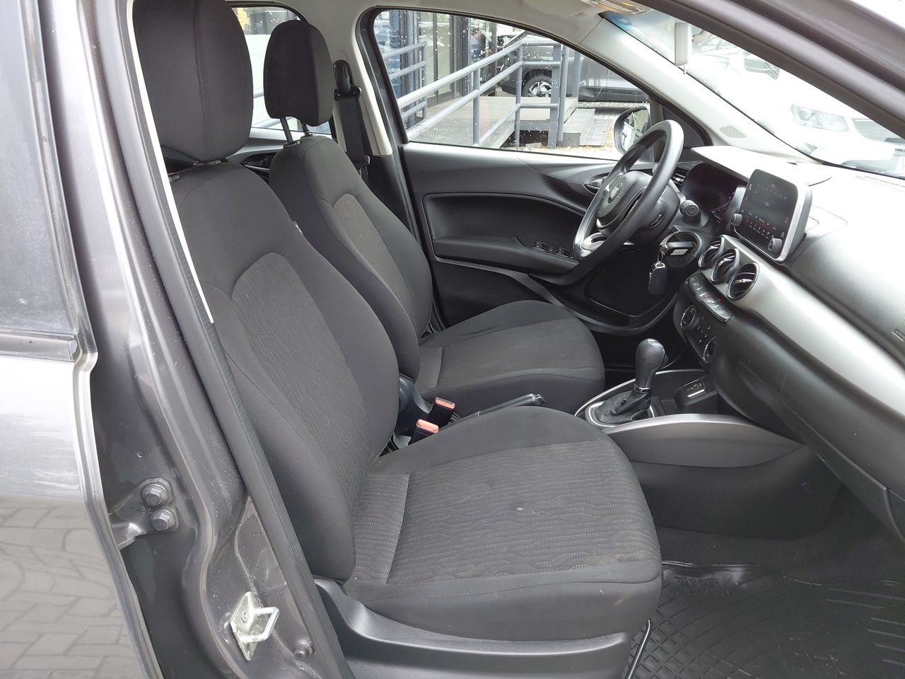 Fiat Cronos — foto 32 de 34