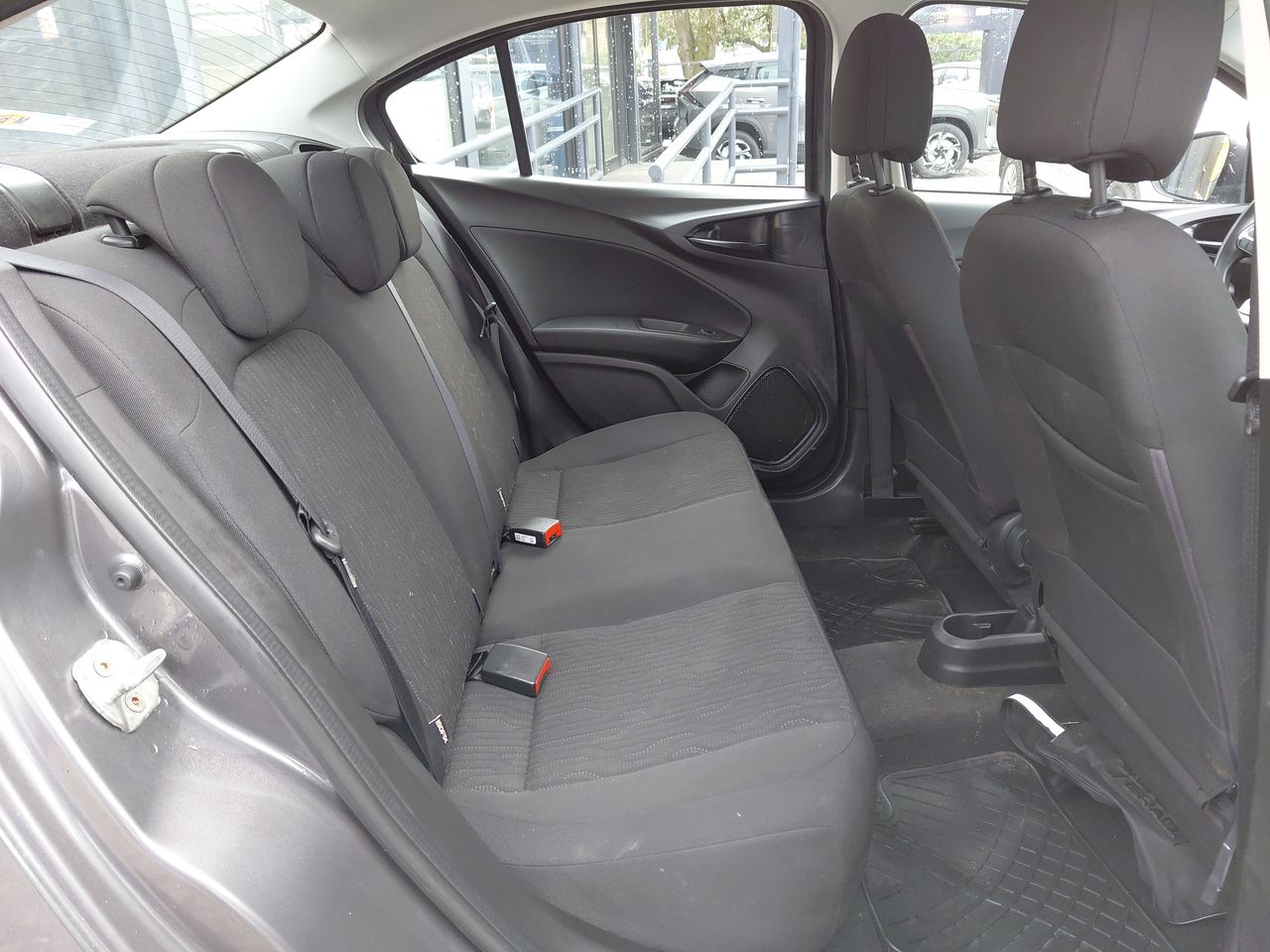 Fiat Cronos — foto 33 de 34