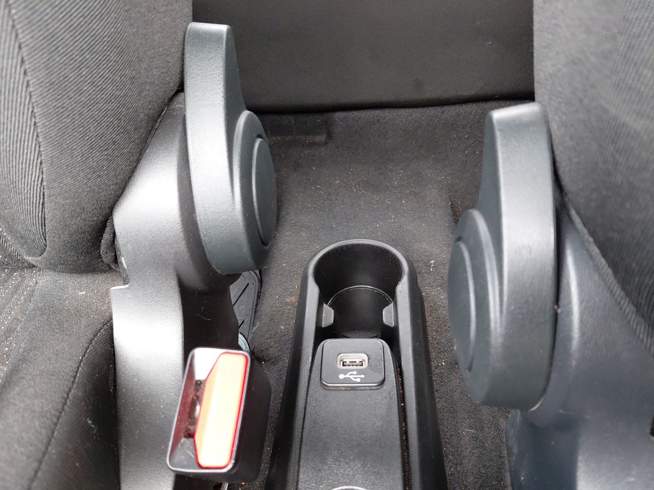 Fiat Cronos — foto 22 de 34