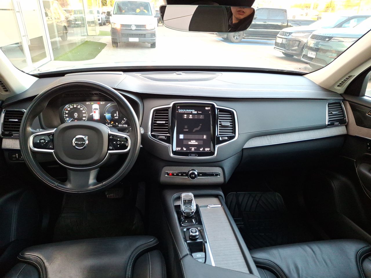 VOLVO - 30