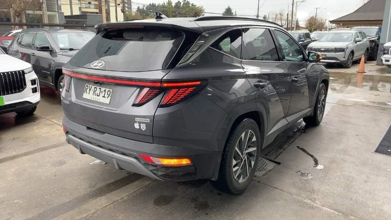 HYUNDAI - 4