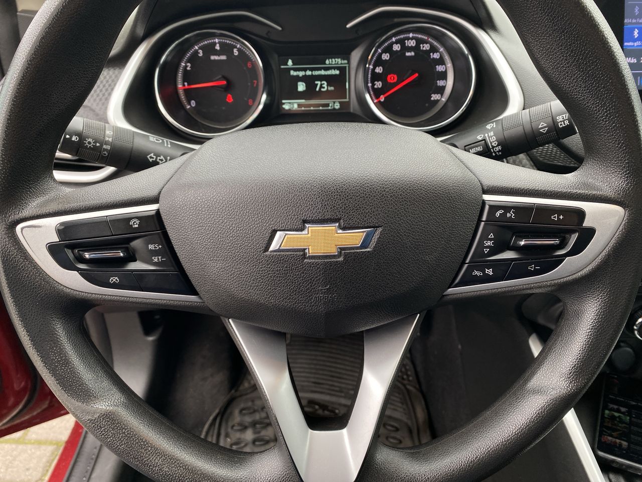 Chevrolet Onix — foto 28 de 36