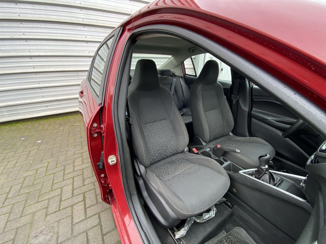 Chevrolet Onix — foto 35 de 36