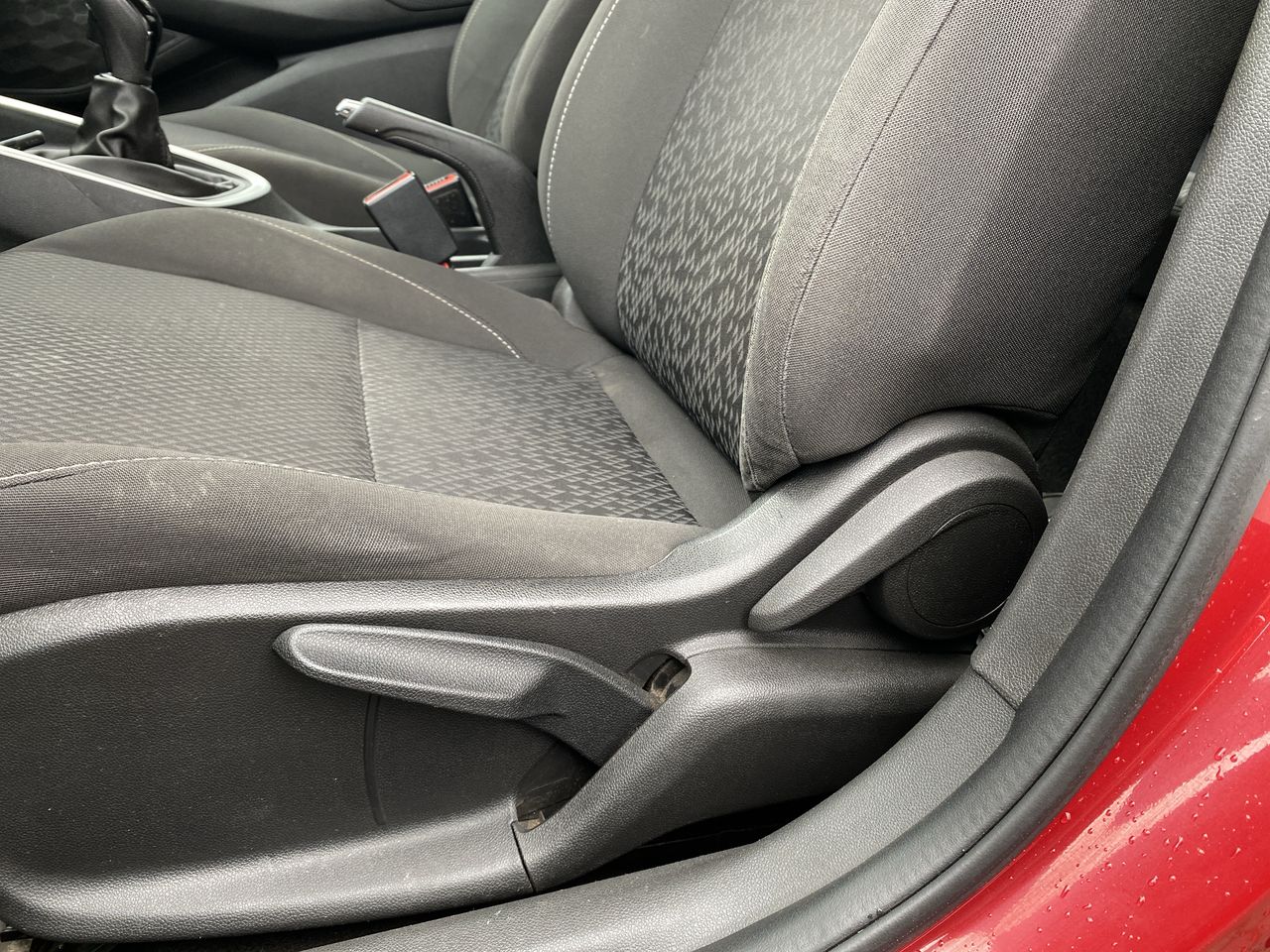 Chevrolet Onix — foto 25 de 36