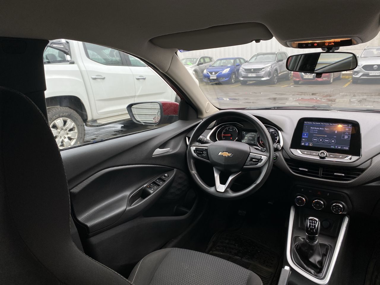 Chevrolet Onix — foto 17 de 36