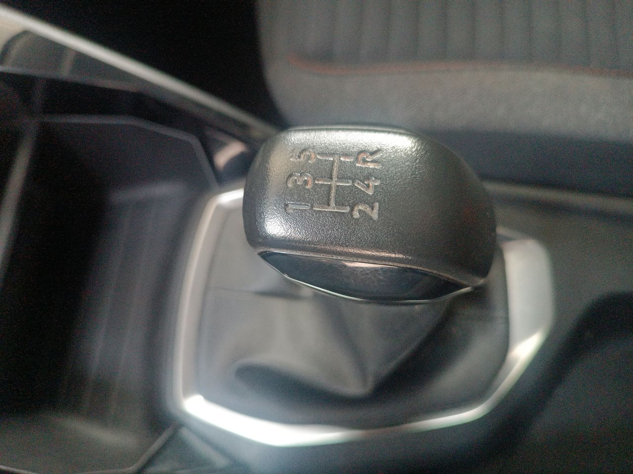 PEUGEOT - 30