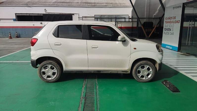 SUZUKI - 3