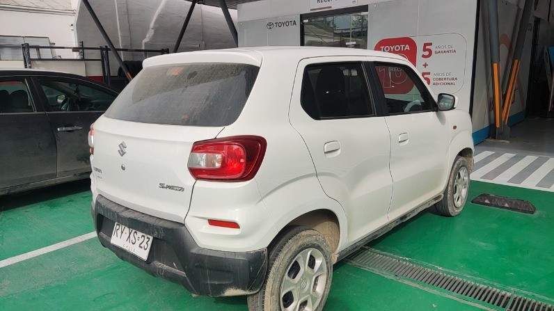 SUZUKI - 4