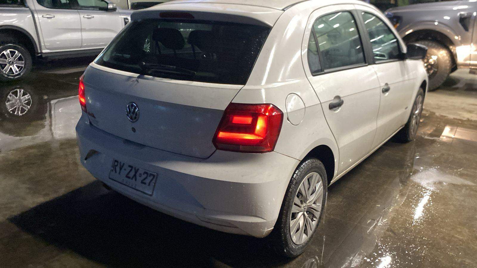VOLKSWAGEN - 3