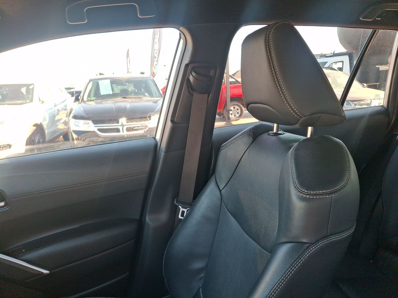Toyota Corolla Cross — foto 12 de 31