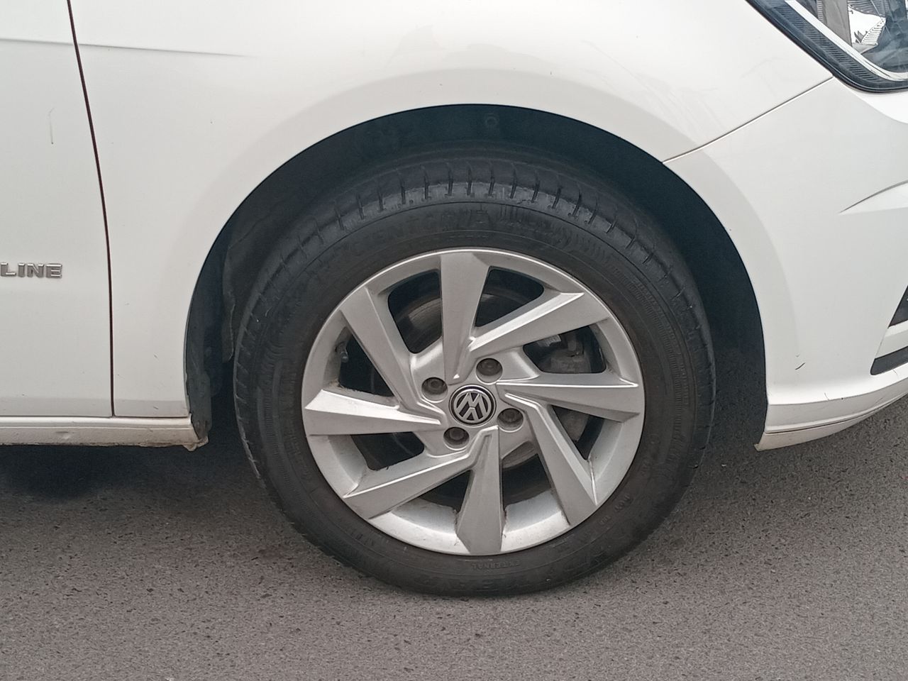 VOLKSWAGEN - 7