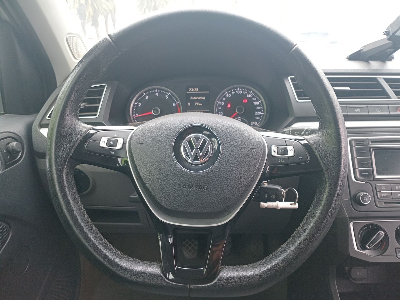 VOLKSWAGEN - 16