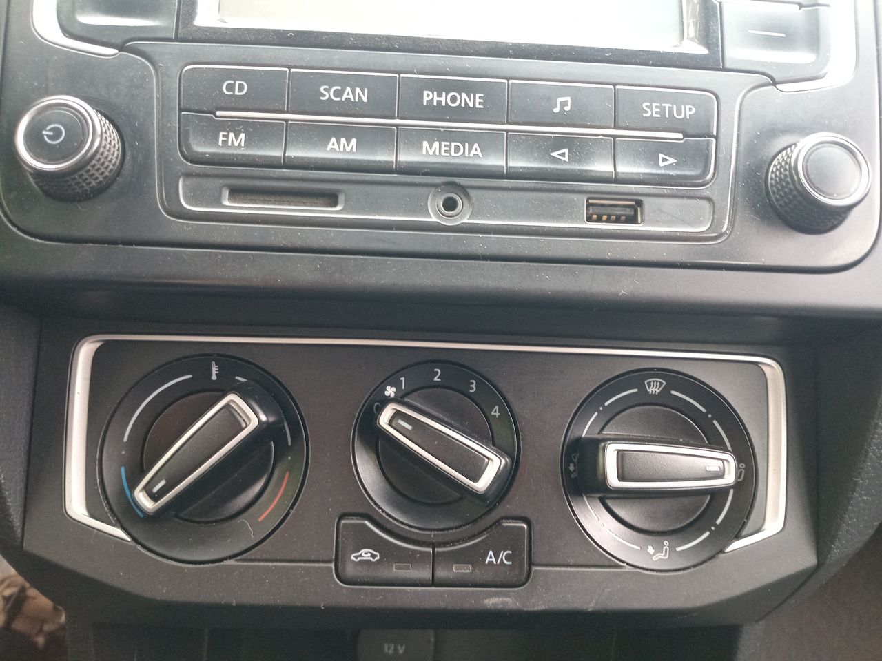 VOLKSWAGEN - 21