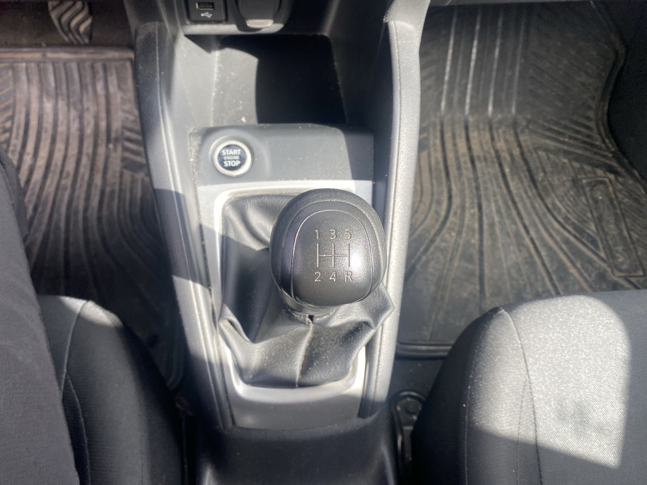 NISSAN - 29