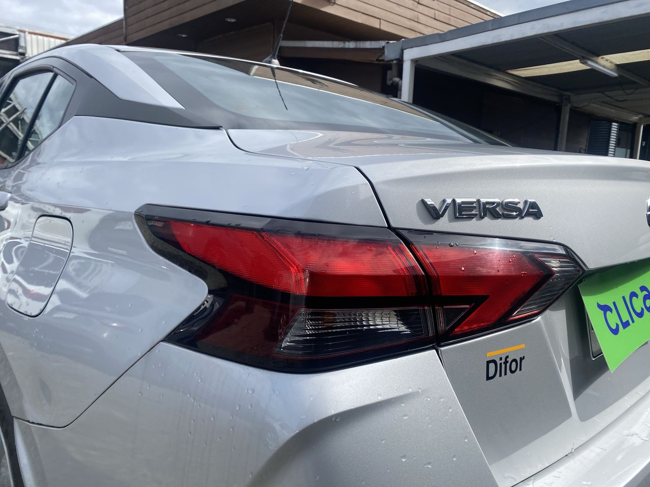 NISSAN - 19