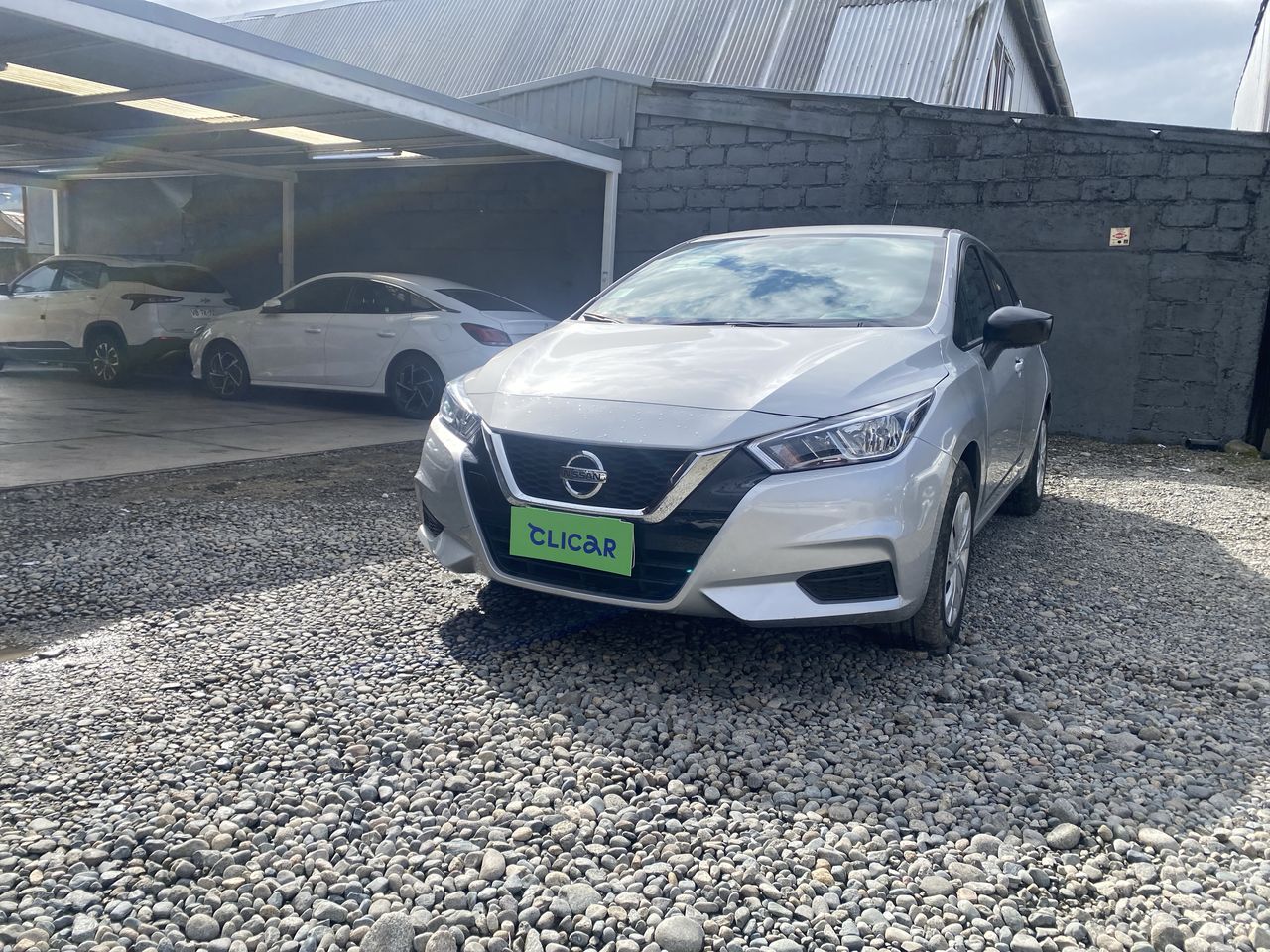 NISSAN - 2