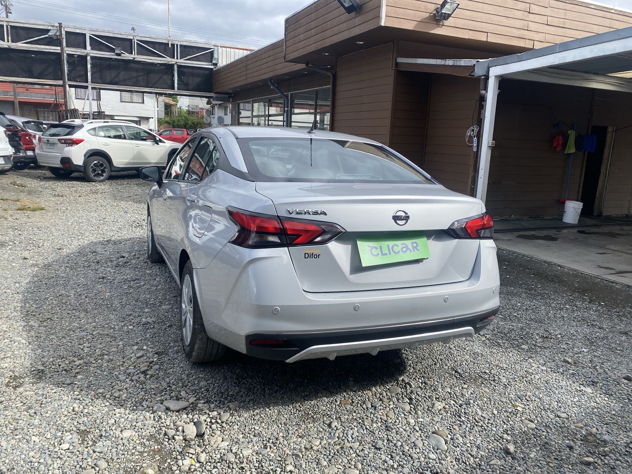NISSAN - 5